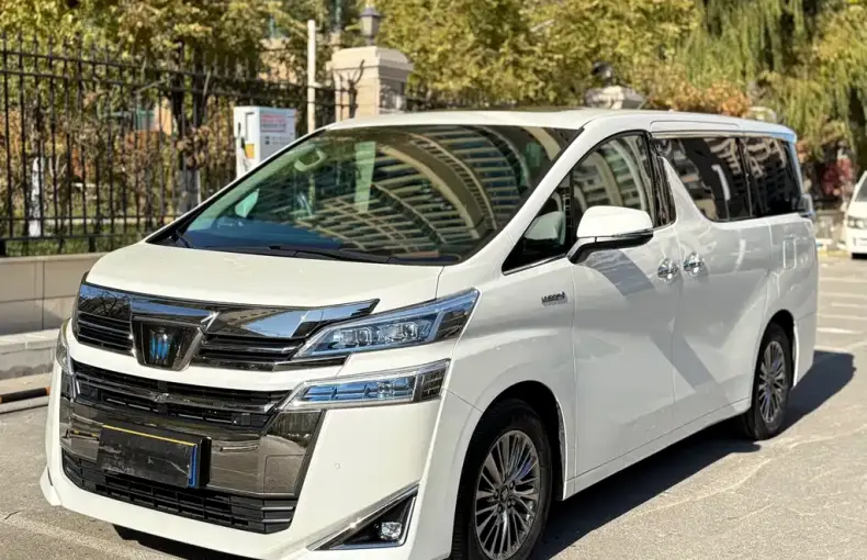 Toyota Vellfire 2022 из Китая