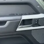 Land Rover Defender 2023 400 л.с. — лот 56877067 из Китая