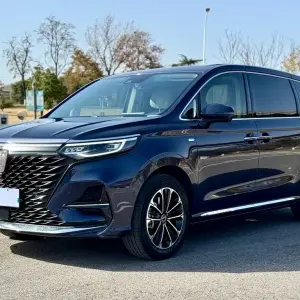 Roewe iMAX8 2023 из Китая