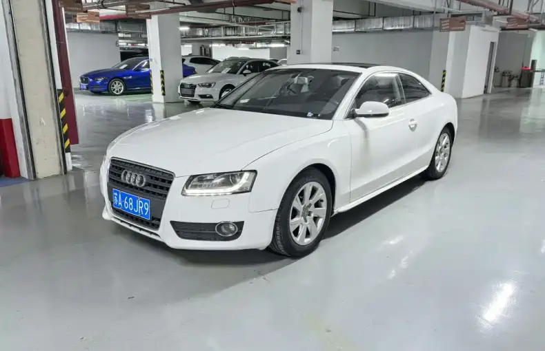 Audi A5 (Import) 2011 из Китая