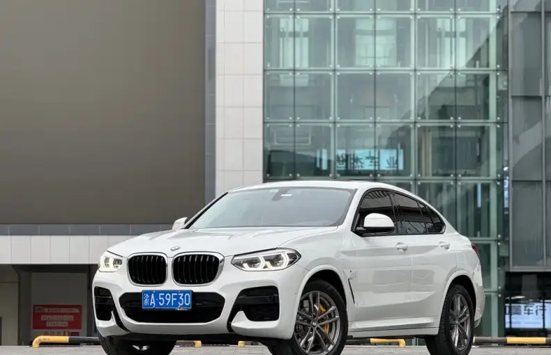 BMW X4 2021 из Китая