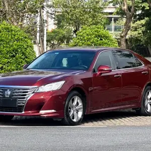 Toyota Crown 2015 из Китая
