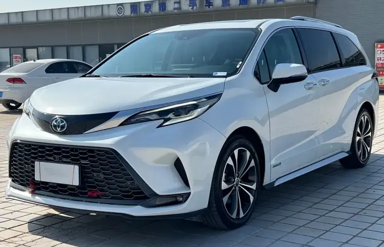 Toyota Granvia 2024 из Китая