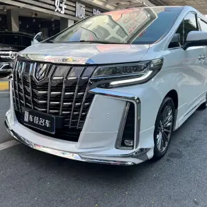 Toyota Alphard 2017 из Китая