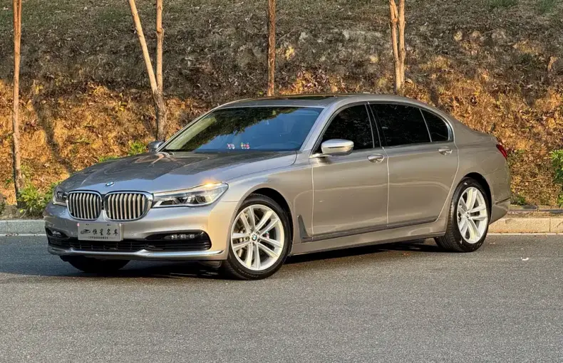 BMW 7 Series 2018 из Китая