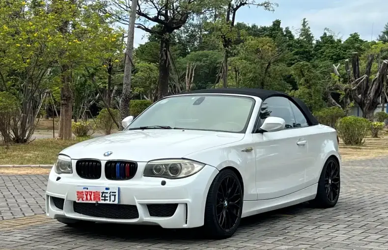 BMW 1 Series (Import) 2011 из Китая