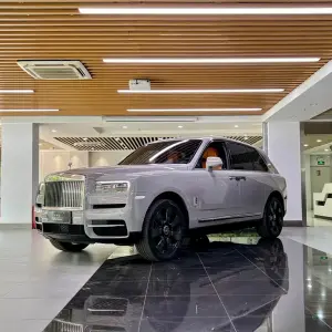 Rolls-Royce Cullinan 2021 из Китая