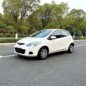 Mazda 2 2012 из Китая