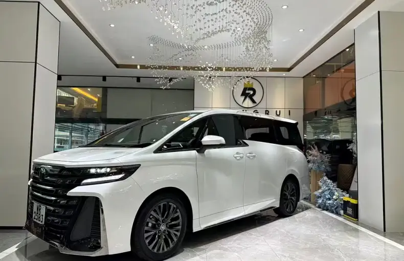 Toyota Vellfire 2025 из Китая