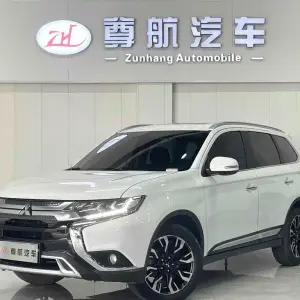 Mitsubishi Outlander 2021 192 л.с. из Китая
