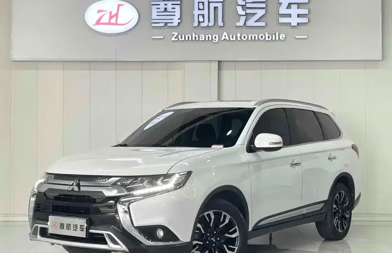 Mitsubishi Outlander 2021 из Китая