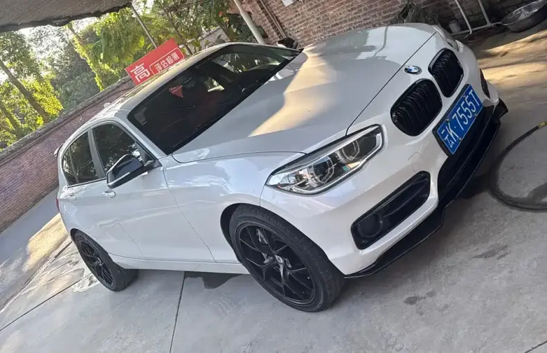 BMW 1 Series (Import) 2016 из Китая
