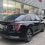 Hongqi Hongqi E-QM5 2023 из Китая