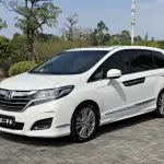 Honda Elysion 2018 из Китая
