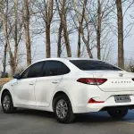 Hyundai Elantra 2023 123 л.с. из Китая