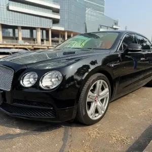 Bentley Flying Spur 2017 507 л.с. 507 л.с. 507 л.с. из Китая