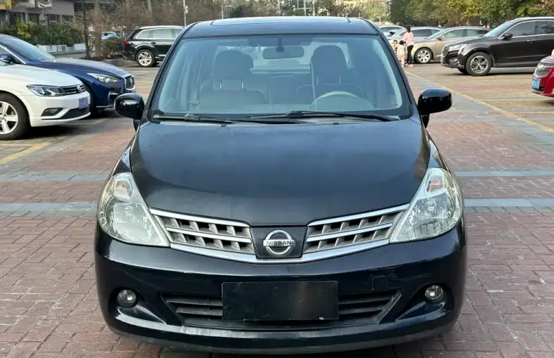Nissan Tiida 2010 из Китая
