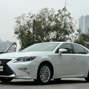 Lexus ES 2017 184 л.с. из Китая