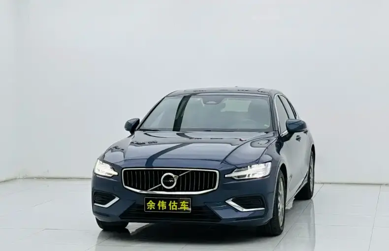 Volvo S60 2022 из Китая