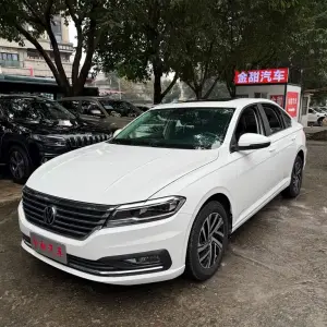 Volkswagen Lavida 2024 150 л.с. из Китая