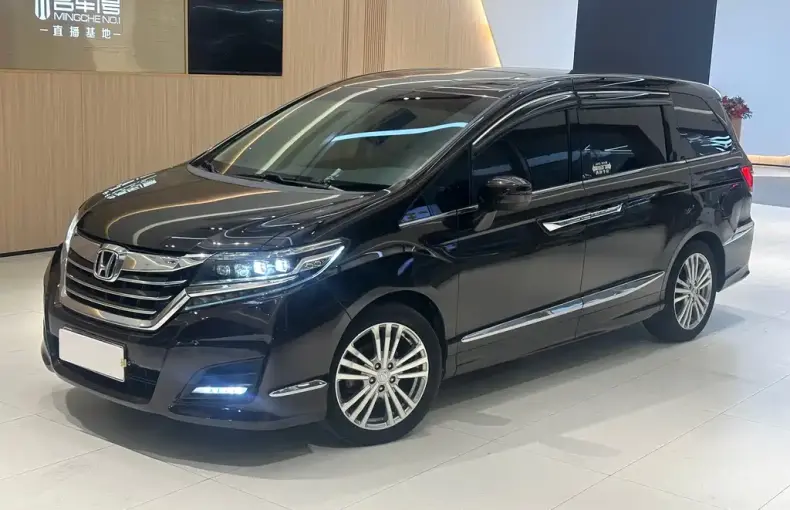 Honda Elysion 2018 из Китая