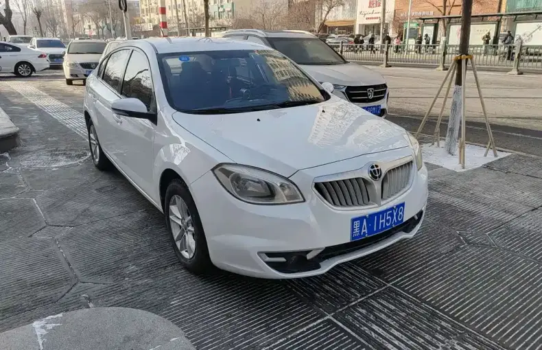 Zhonghua H330 2014 из Китая