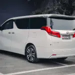 Toyota Alphard 2018 из Китая