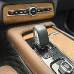 Volvo XC90 2025 299 л.с. из Китая