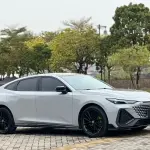 Changan UNI-V 2023 233 л.с. из Китая