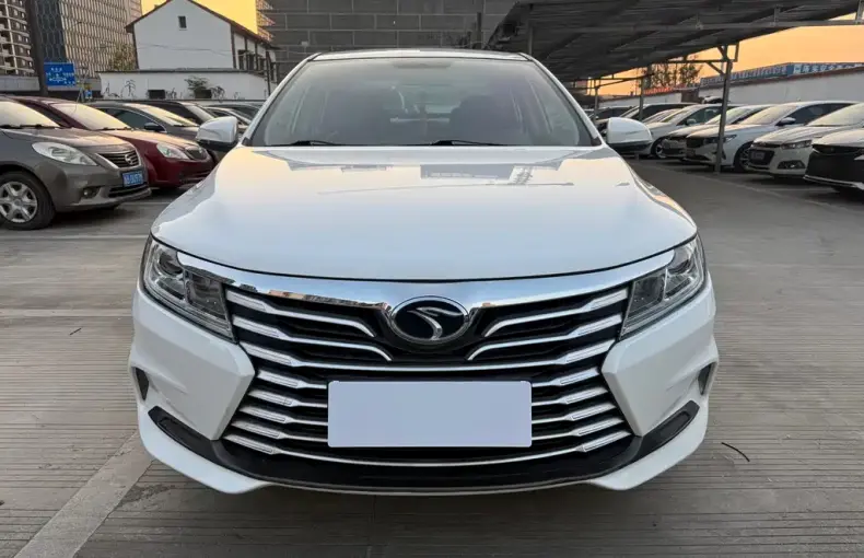 Soueast A5 Yiwu 2020 из Китая