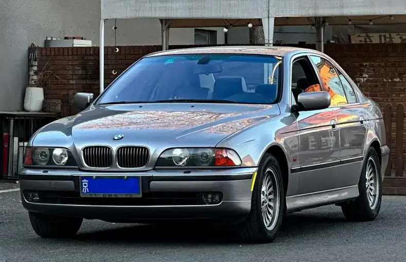 BMW 5 Series (Import) 2000 из Китая