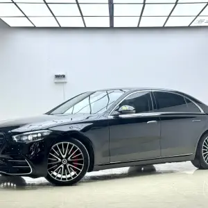 Mercedes-Benz S-Class 2023 из Китая
