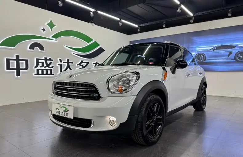 MINI Mini Countryman 2016 из Китая