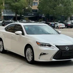 Lexus ES 2017 167 л.с. — лот 57370108 из Китая