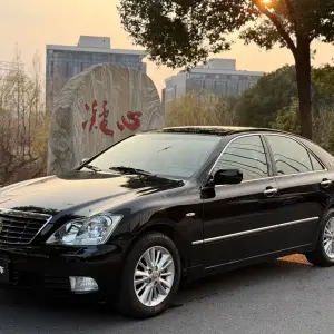 Toyota Crown 2008 из Китая