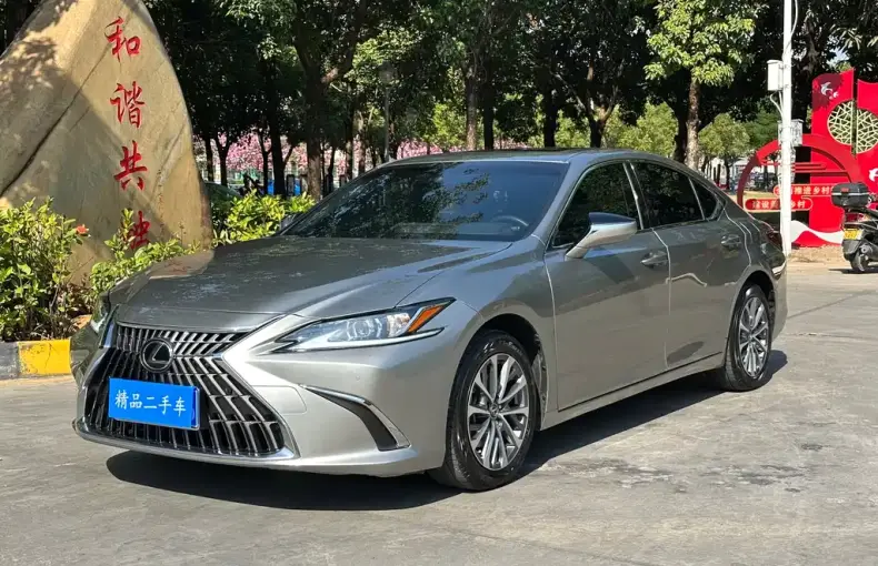 Lexus ES 2023 из Китая