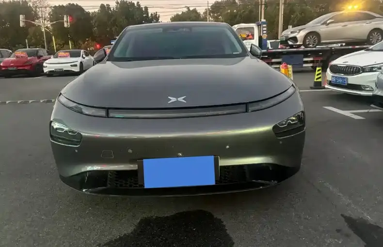 XPeng P7 2021 из Китая