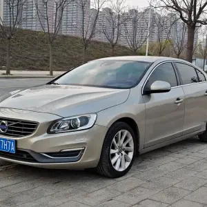 Volvo S60 2015 из Китая