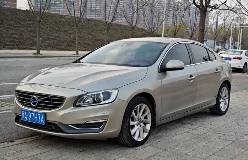 Volvo S60 2015 из Китая