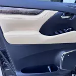 Toyota Alphard 2023 из Китая