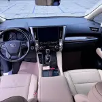 Toyota Alphard 2023 из Китая