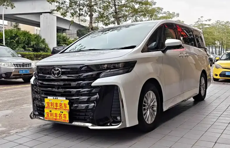 Toyota Vellfire 2025 из Китая
