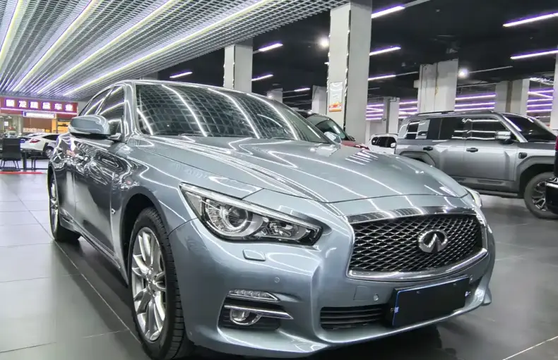 Infiniti Q50L 2017 из Китая