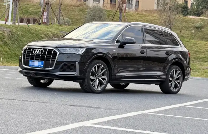Audi Q7 2023 из Китая