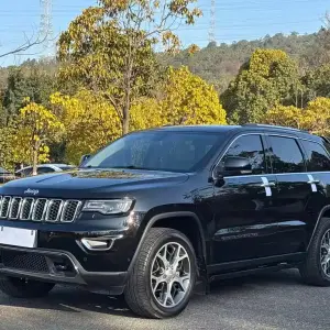 Jeep Grand Cherokee (Import) 2022 из Китая