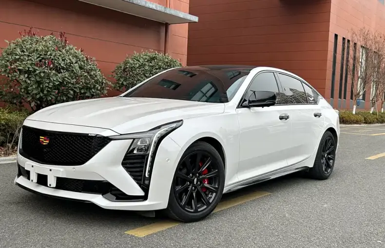 Cadillac CT5 2024 из Китая