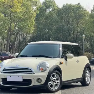 MINI Mini 2013 из Китая