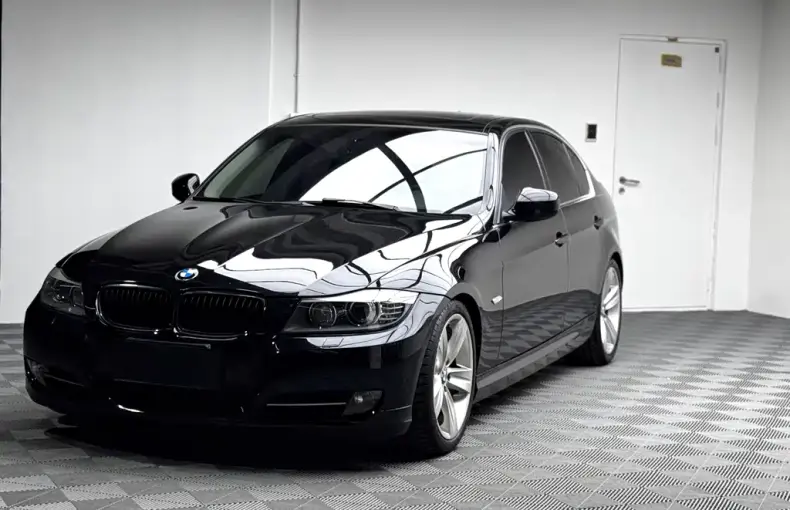 BMW 3 Series (Import) 2010 из Китая
