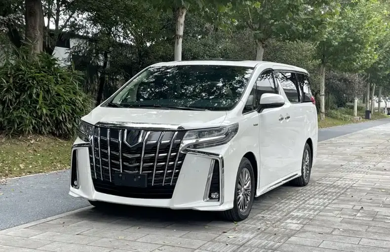 Toyota Vellfire 2022 из Китая