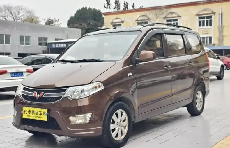 Wuling Hongguang 2018 из Китая